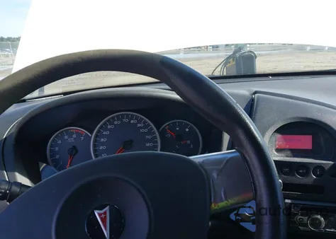 2006 Pontiac Grand Prix z USA, uszkodzony, nr VIN 2G2WP552261284827